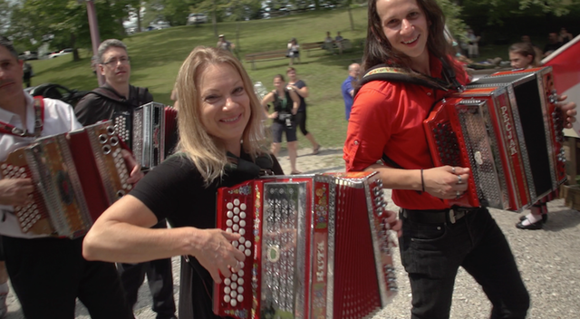 ParadeOfButtonAccordions c